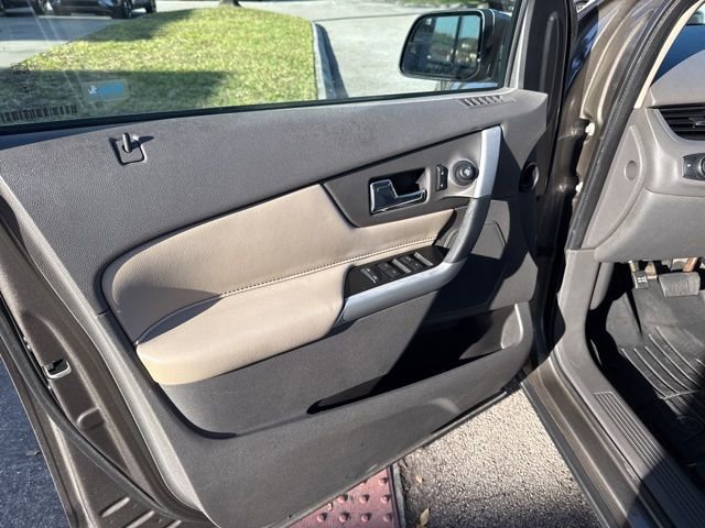 Used 2013 Ford Edge SEL image 21