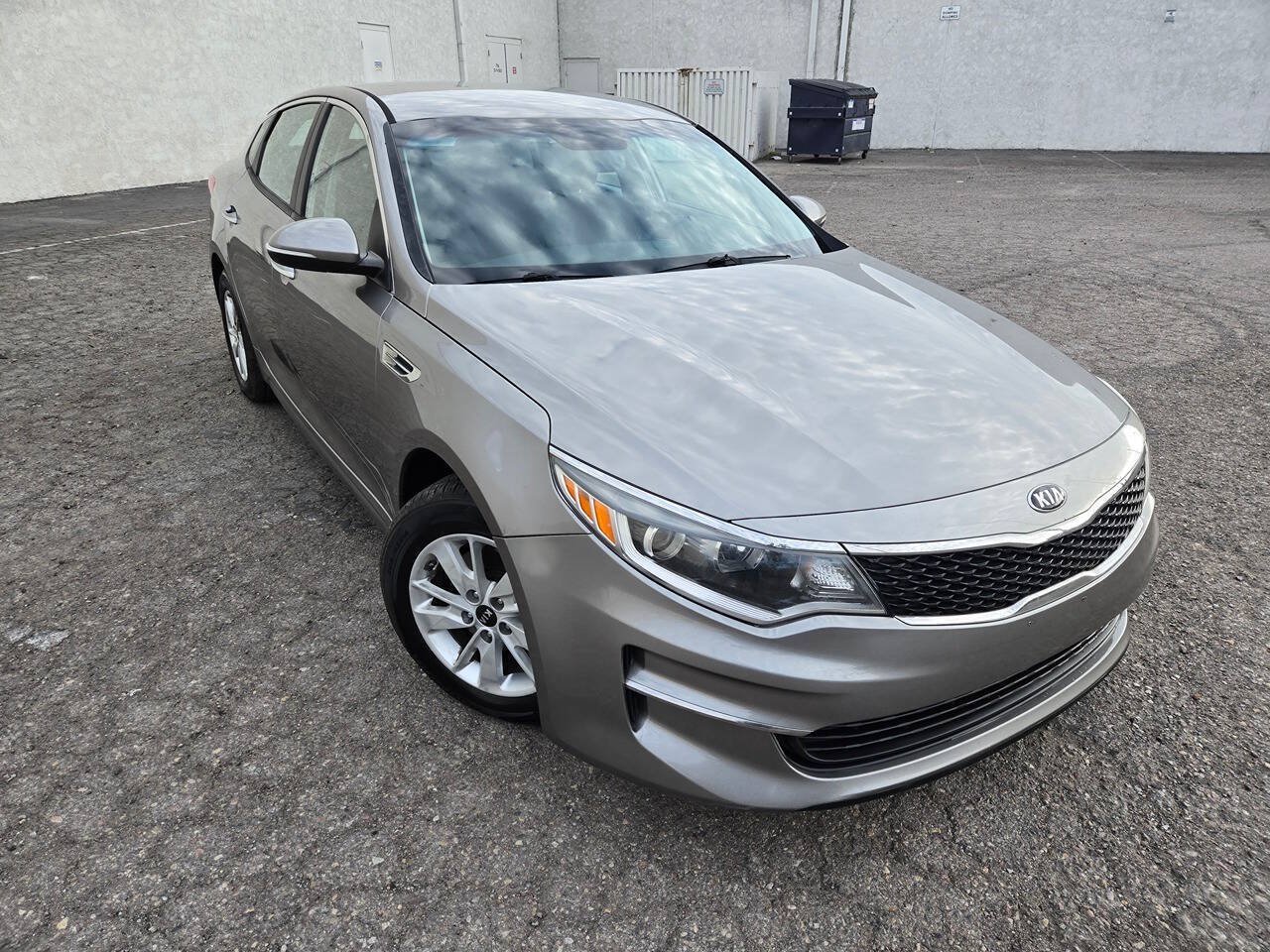 Used 2018 Kia Optima LX FWD image 5