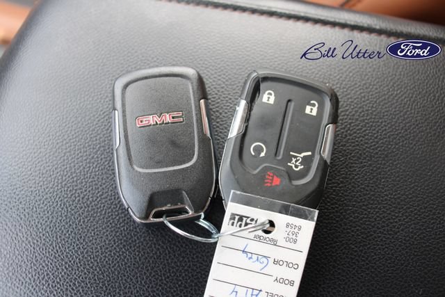 Used 2020 GMC Acadia AT4 w/ Driver Alert Package II AWD/4WD image 24