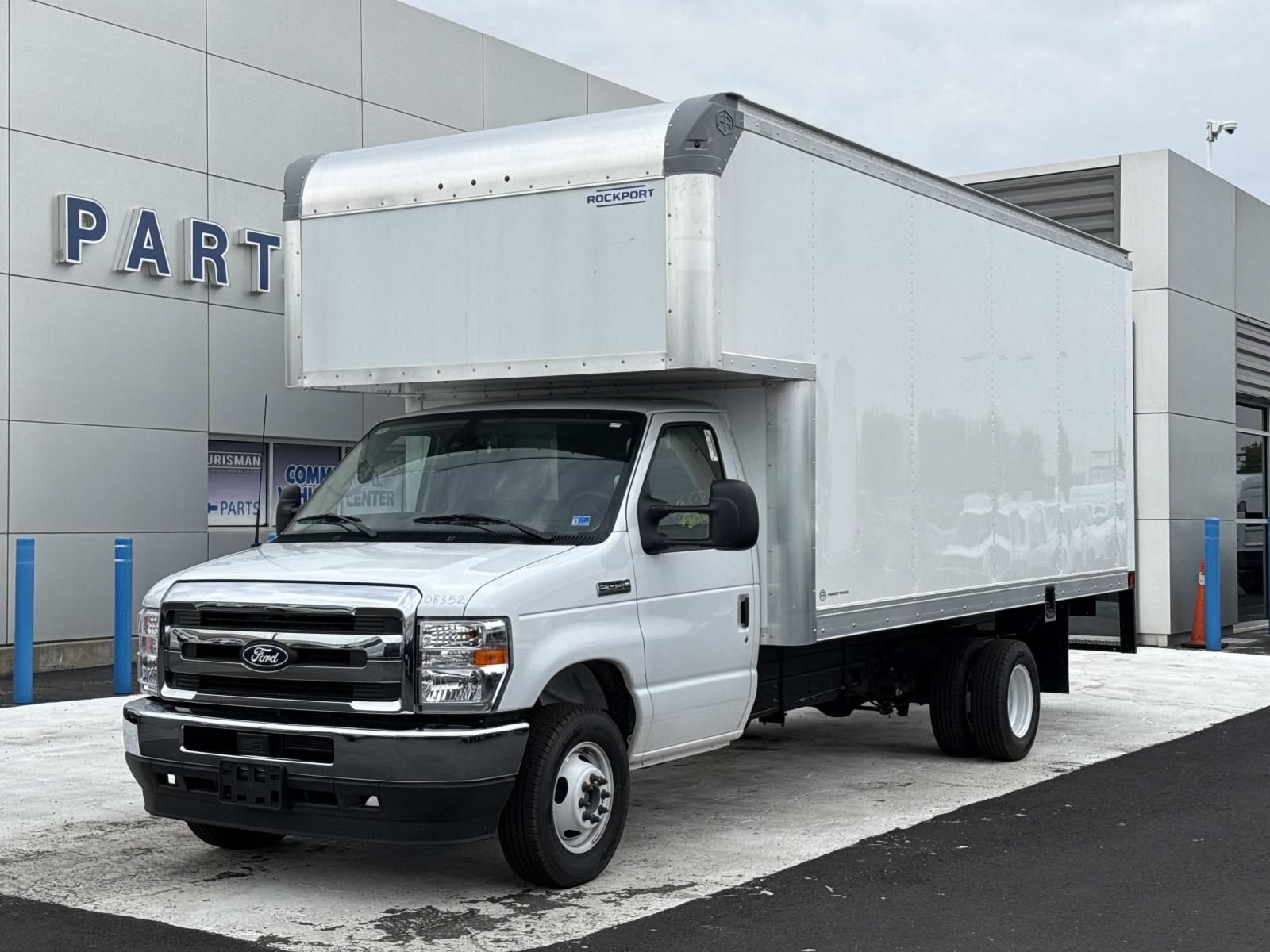New 2027 Ford E-450 and Econoline 450 Super Duty w/ Power Equipment Group RWD image 7