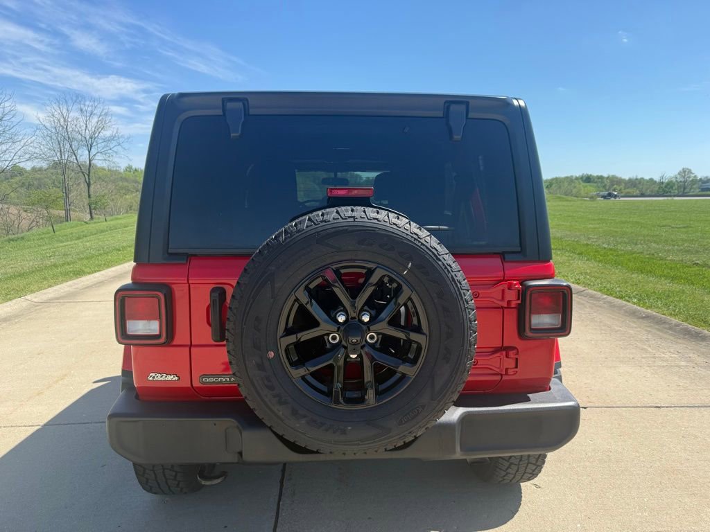 Used 2023 Jeep Wrangler Sport S AWD/4WD image 4