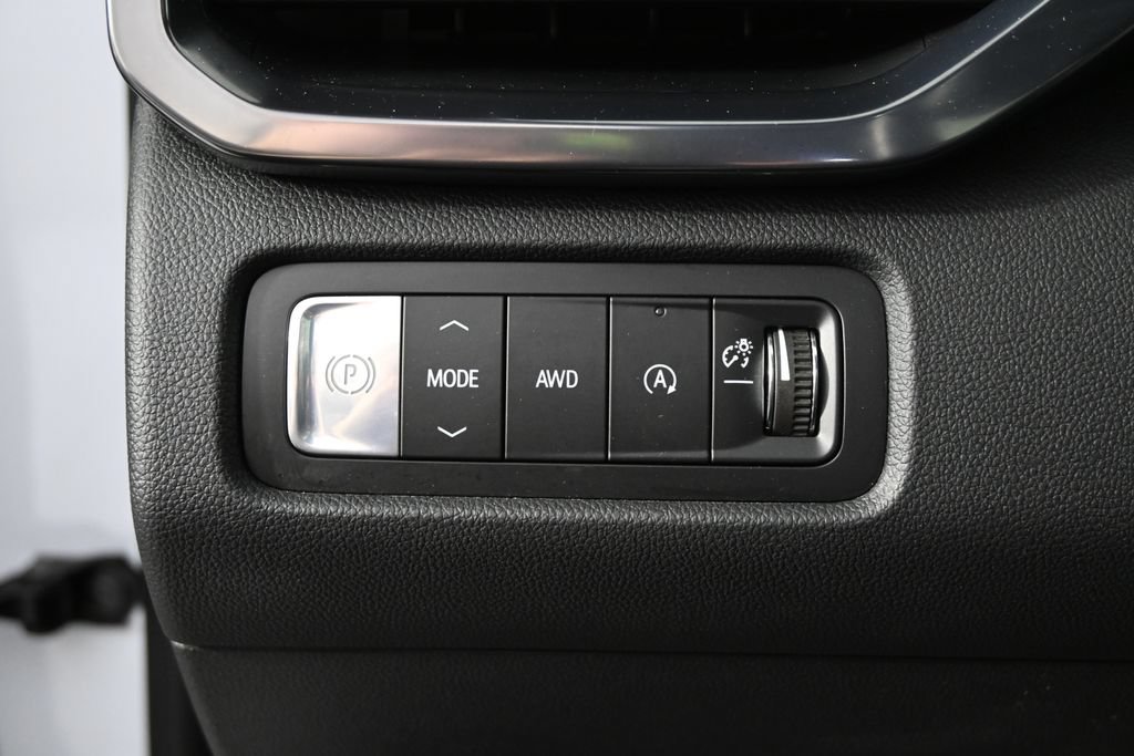 Used 2026 GMC Acadia AT4 w/ Luxury Package AWD/4WD image 24