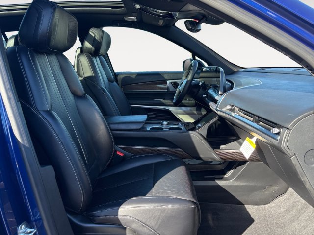Certified 2026 Cadillac Vistiq Sport w/ LPO, Floor Liner Package AWD/4WD image 15