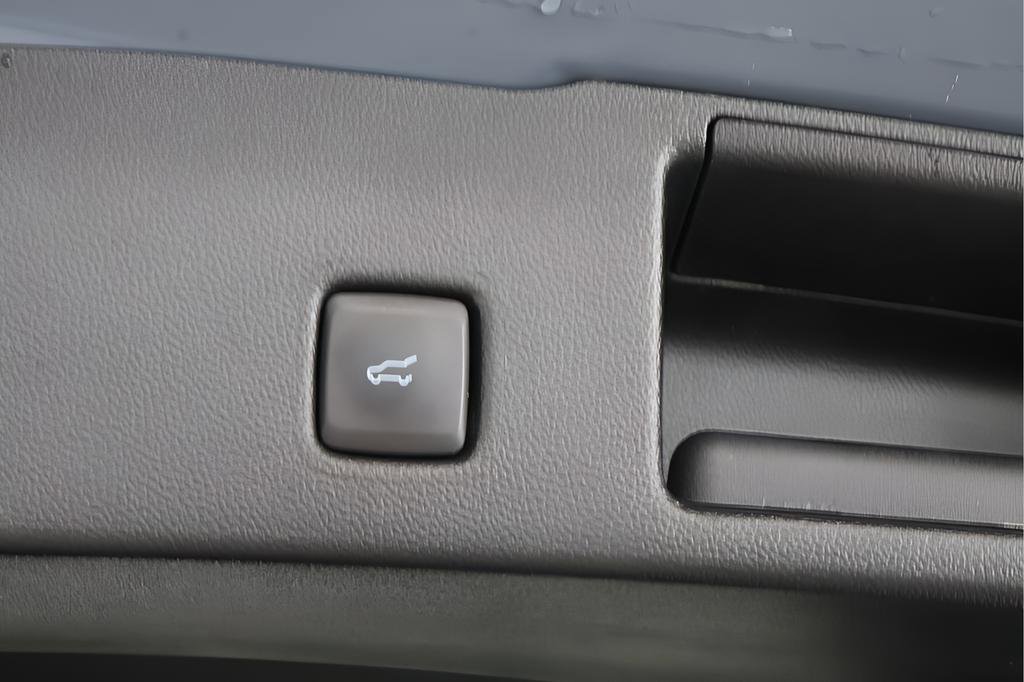 Used 2023 Ford Escape Platinum image 30