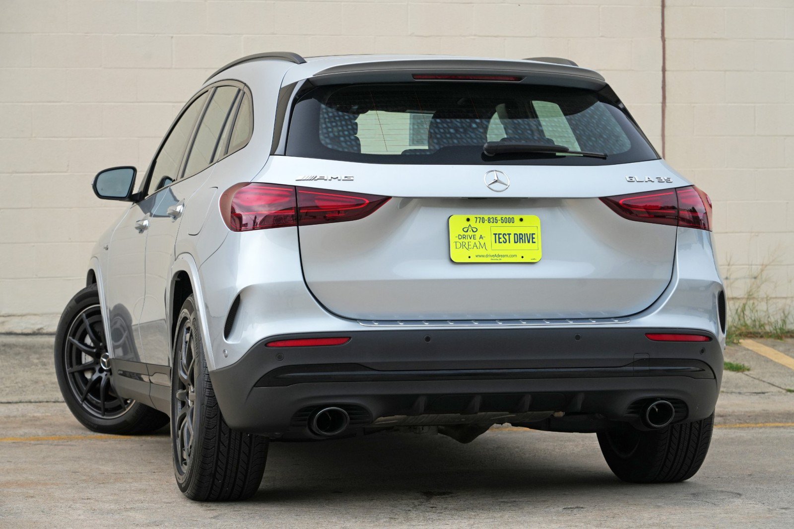 Used 2025 Mercedes-Benz GLA 35 AMG 4MATIC w/ Exclusive Trim Package image 6
