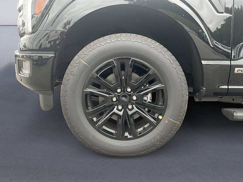 New 2025 Ford F150 Platinum image 9