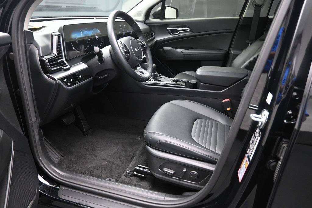 Used 2025 Kia Sportage SX FWD image 17