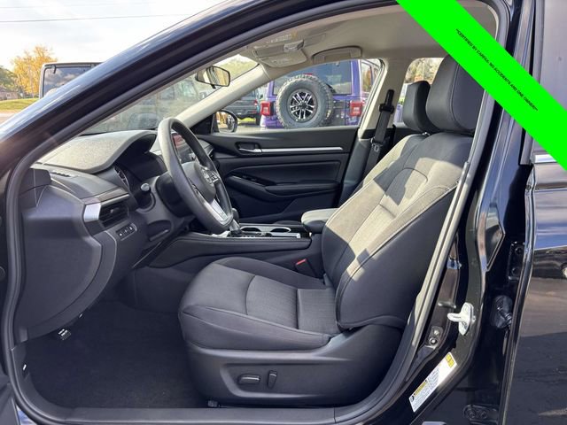 Used 2023 Nissan Altima 2.5 SV image 3