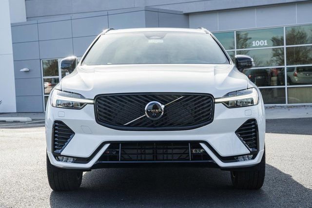 New 2026 Volvo XC60 B5 Plus w/ Protection Package Premier image 2