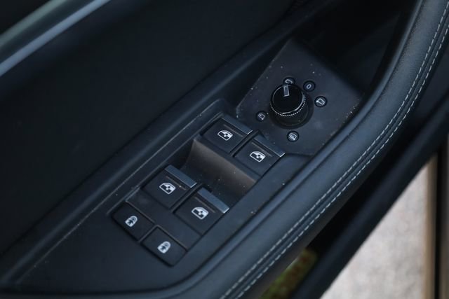 Used 2021 Audi e-tron Premium w/ Convenience Plus Package image 14