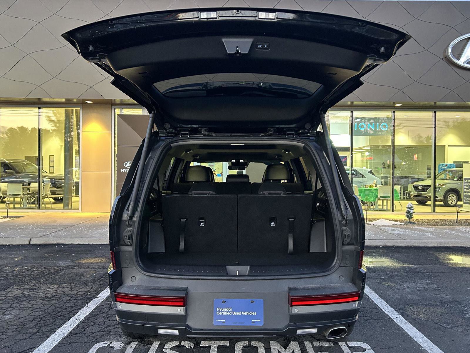 Used 2024 Hyundai Santa Fe Limited image 5