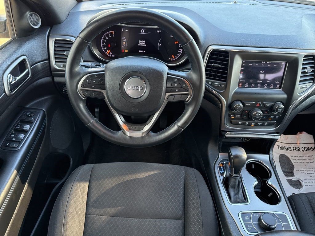 Used 2019 Jeep Grand Cherokee Laredo AWD/4WD image 8