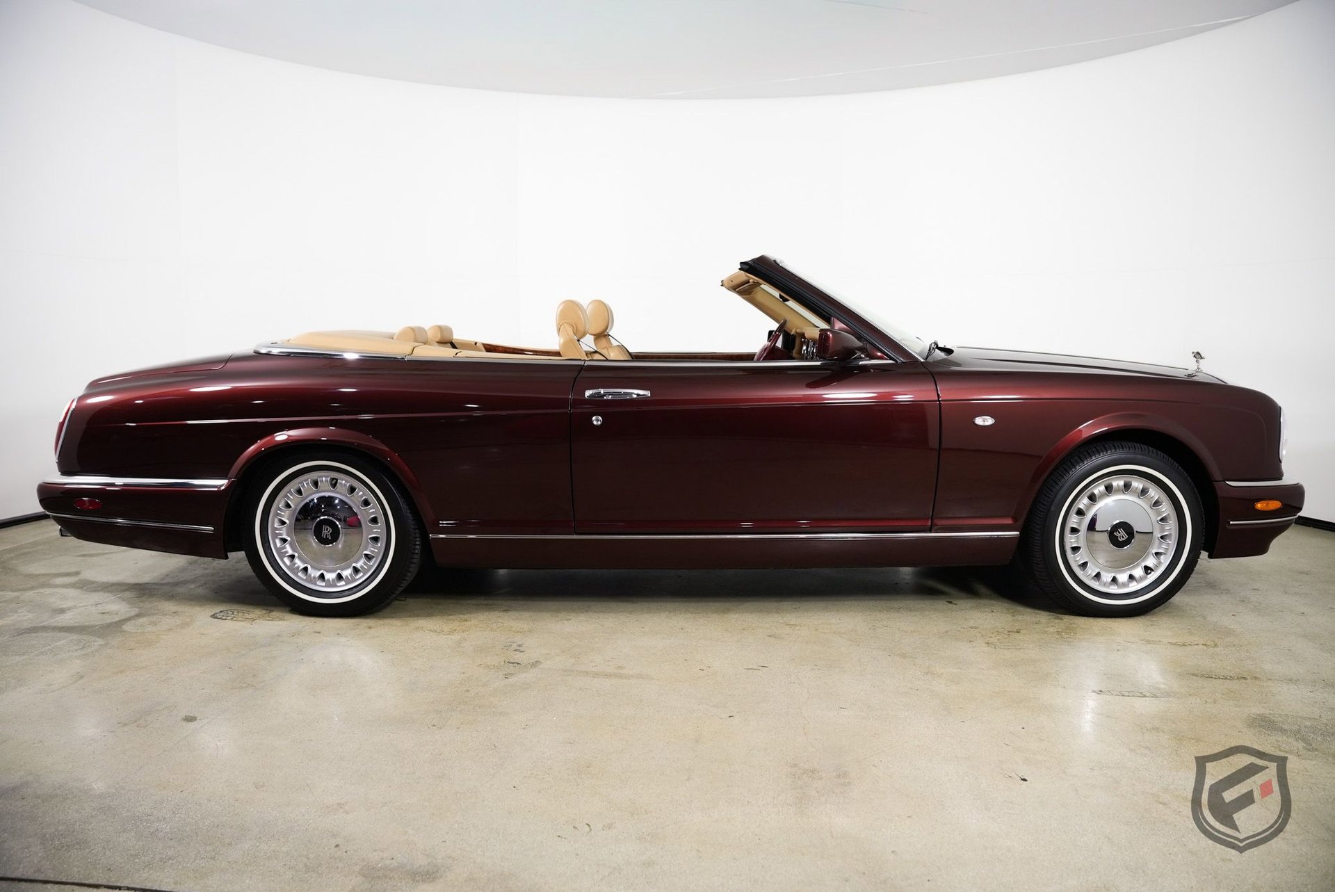 Used 2001 Rolls-Royce Corniche image 10
