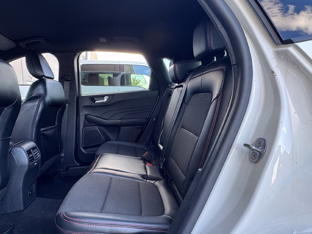 Used 2024 Ford Escape ST-Line w/ Tech Pack #1 AWD/4WD image 30