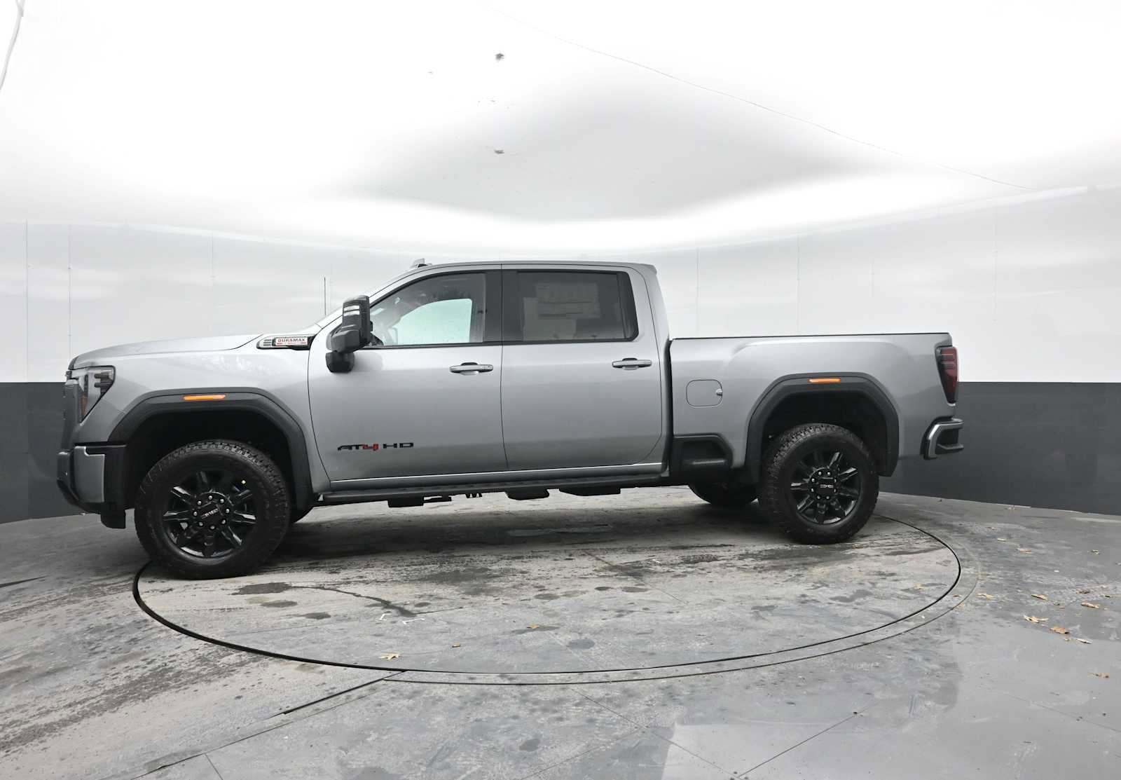 New 2026 GMC Sierra 2500 AT4 image 4