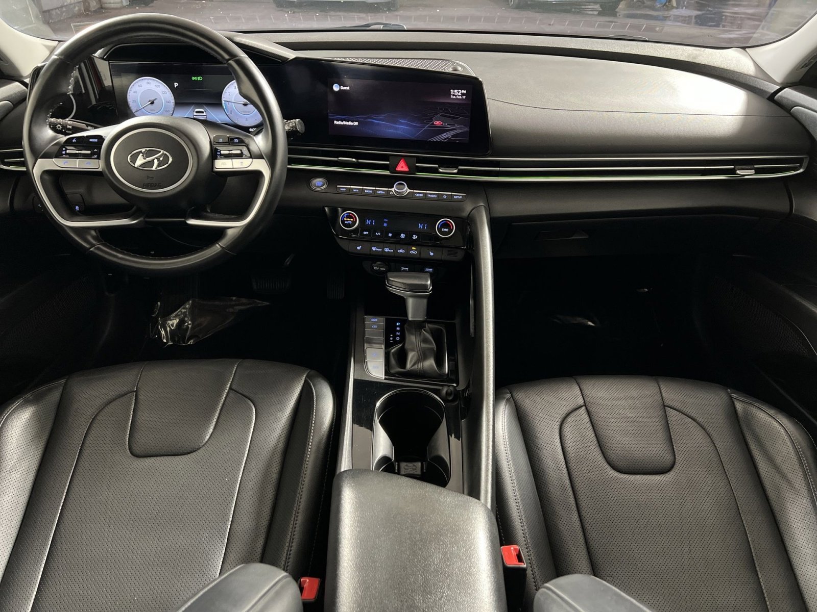 Used 2022 Hyundai Elantra Limited image 21