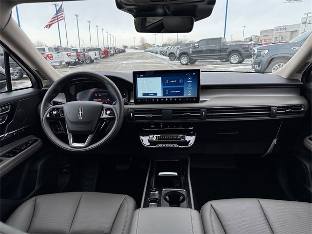 New 2026 Lincoln Corsair Premiere image 17