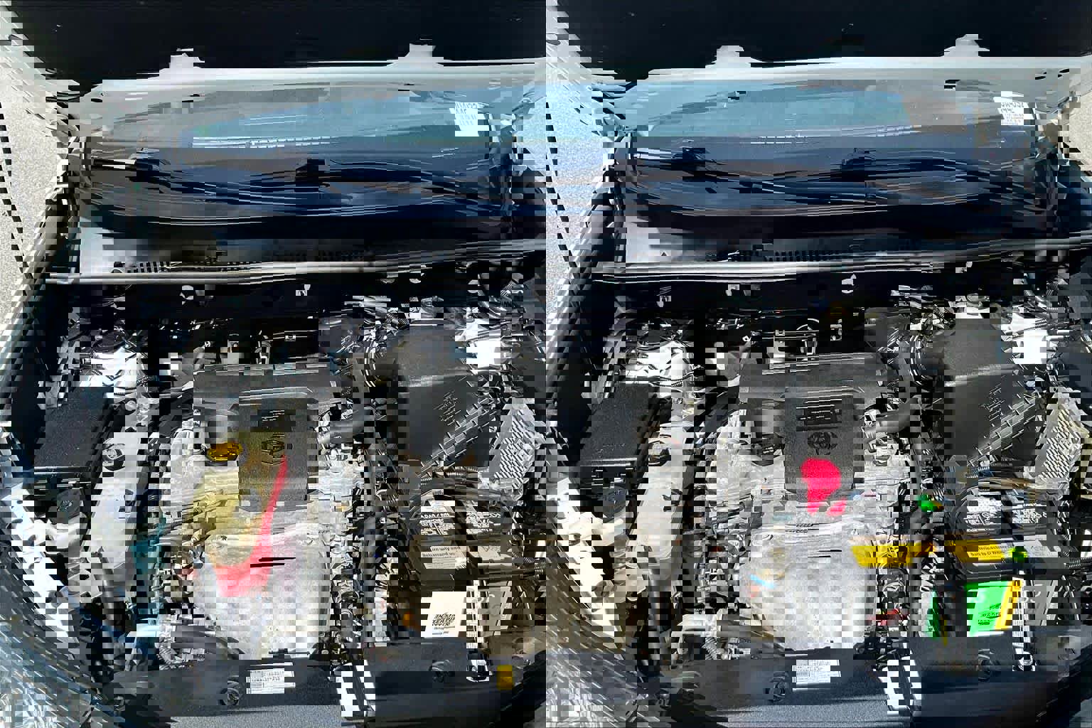 Used 2018 Toyota RAV4 LE image 31