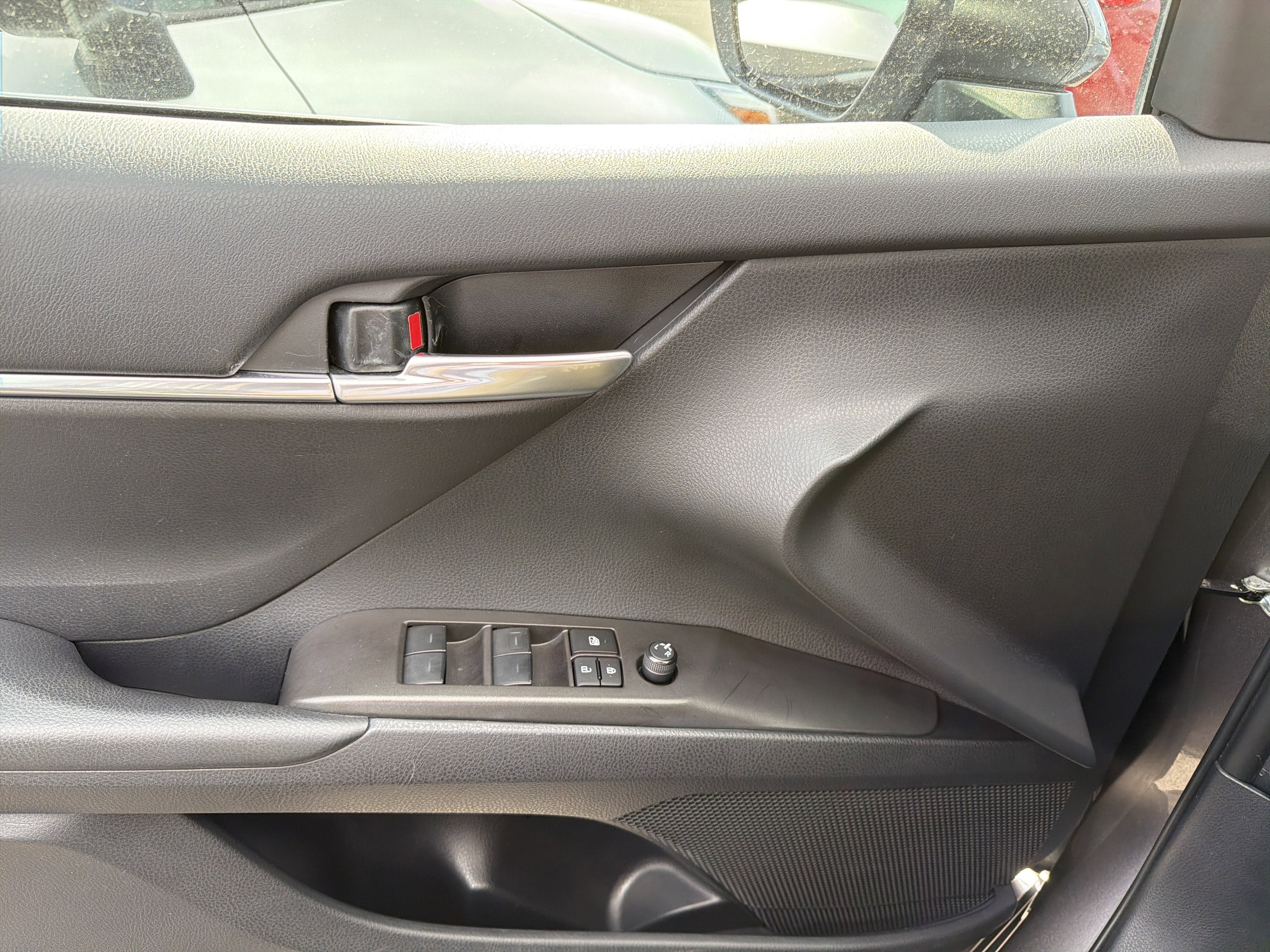 Used 2024 Toyota Camry SE AWD/4WD image 15