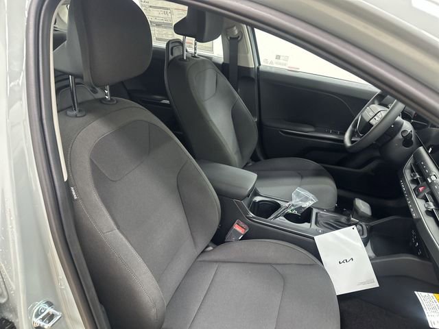 New 2026 Kia K4 LXS image 25