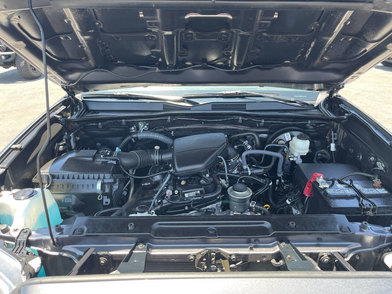 Used 2022 Toyota Tacoma SR image 17