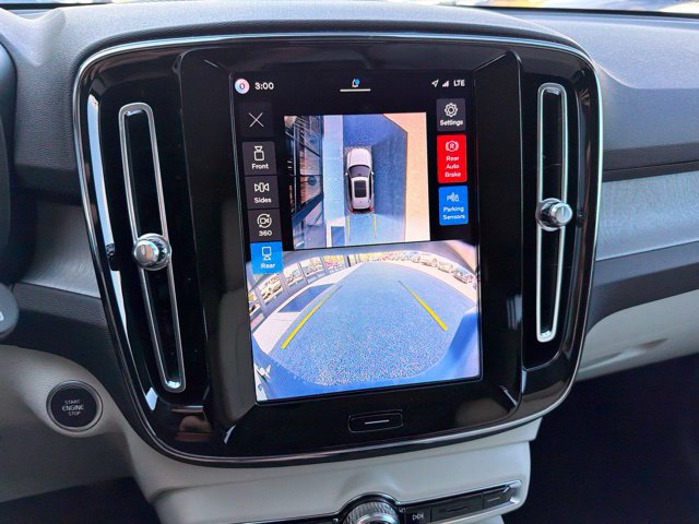 New 2026 Volvo XC40 B5 Ultra w/ Protection Package Premier AWD/4WD image 18