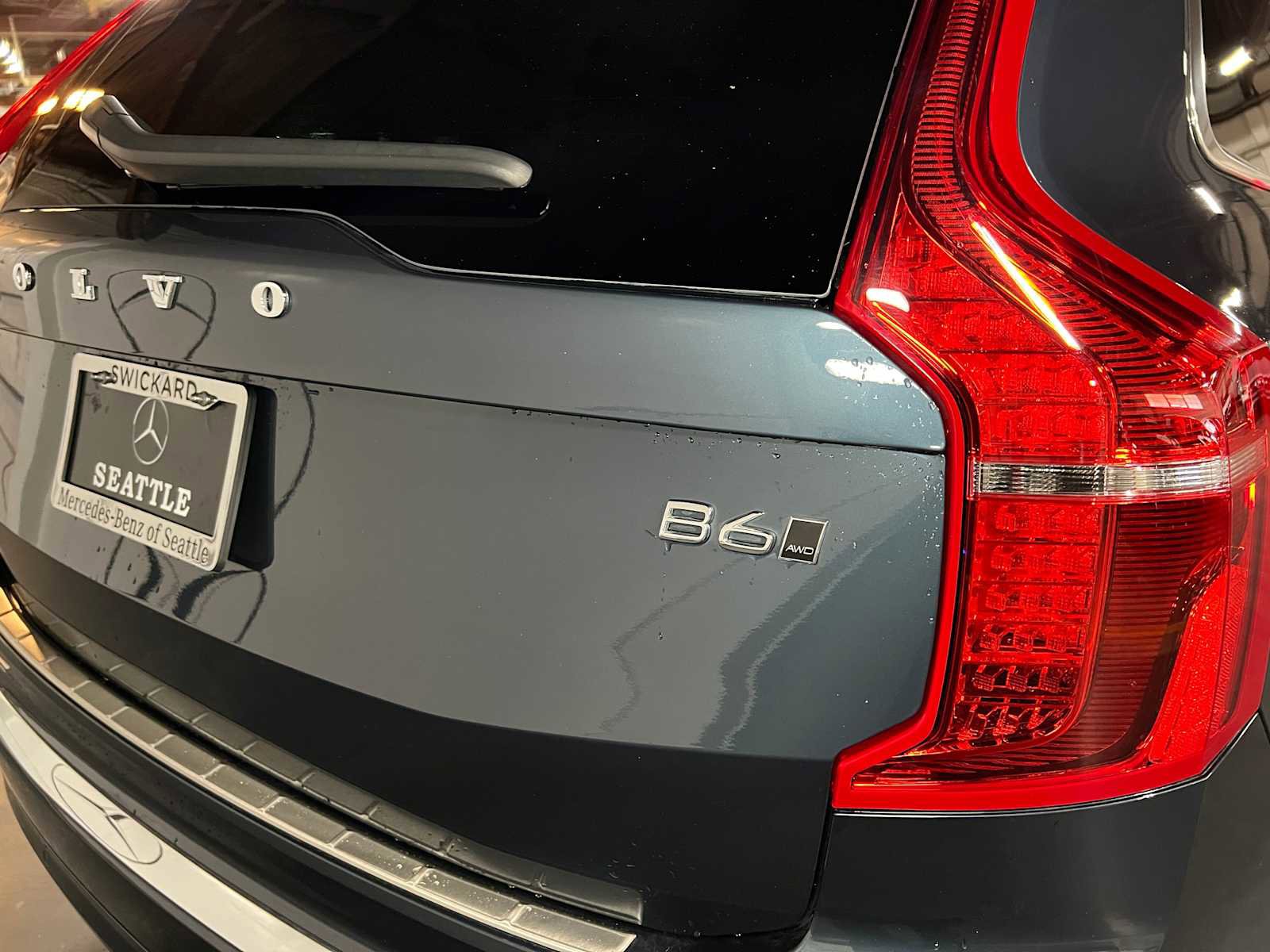 Used 2024 Volvo XC90 B6 Ultimate w/ Lounge Package image 15