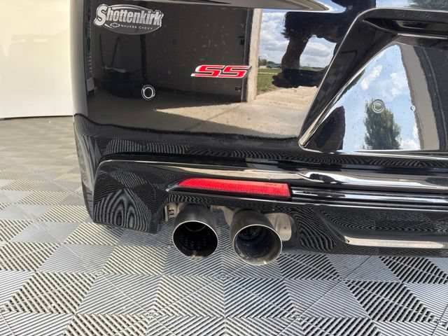 Used 2018 Chevrolet Camaro SS RWD image 37