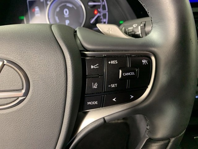Used 2025 Lexus ES 300h w/ Accessory Package (Z2) image 25