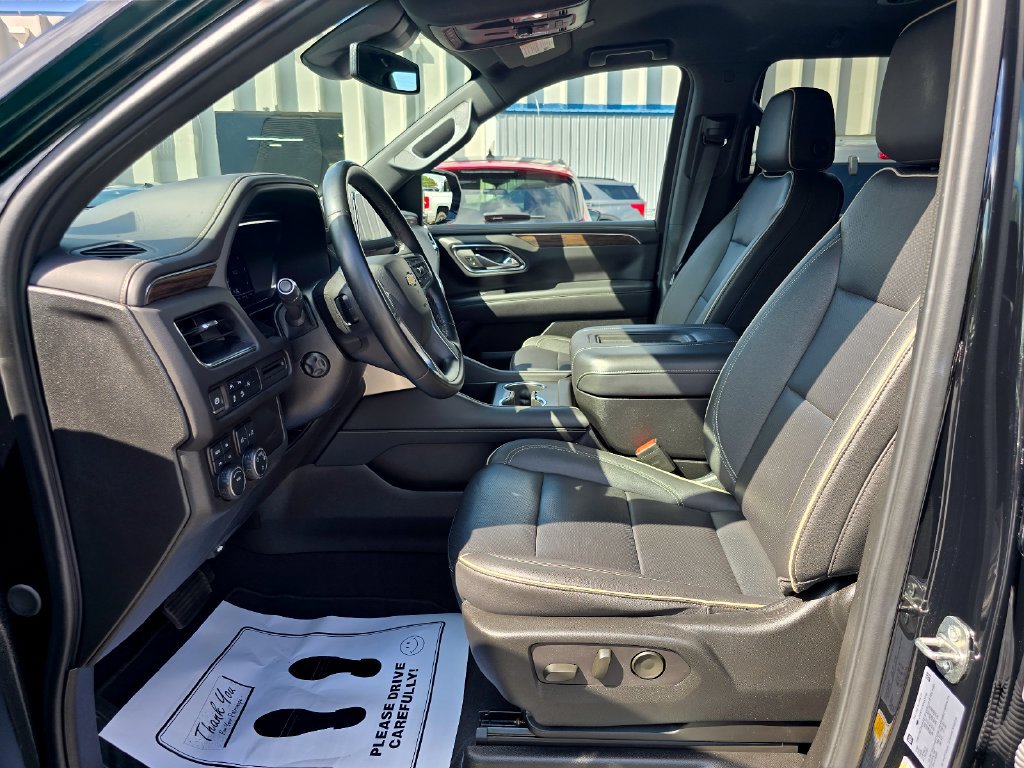 Used 2024 Chevrolet Tahoe Premier AWD/4WD image 9