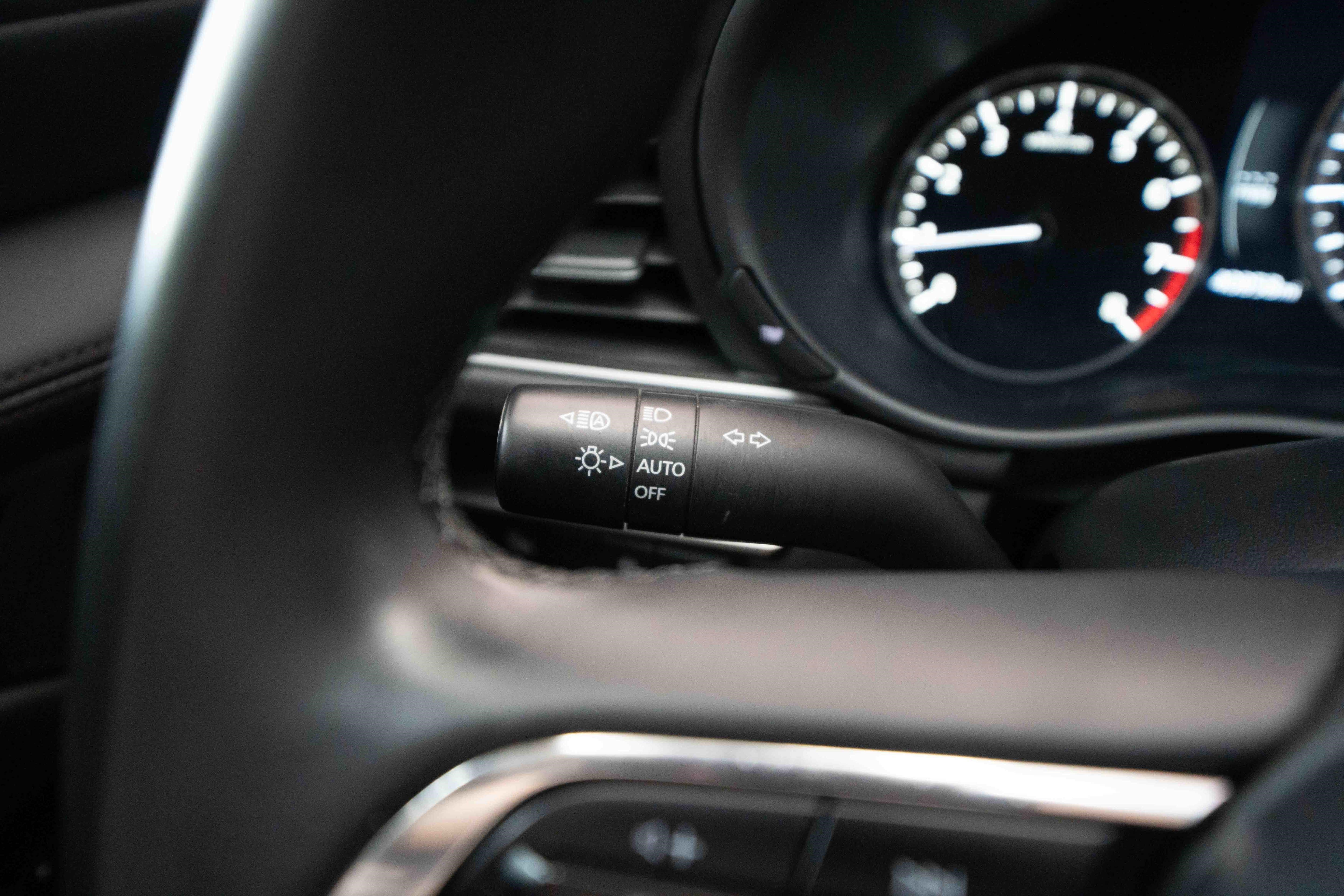 Used 2025 MAZDA MAZDA3 s FWD image 13