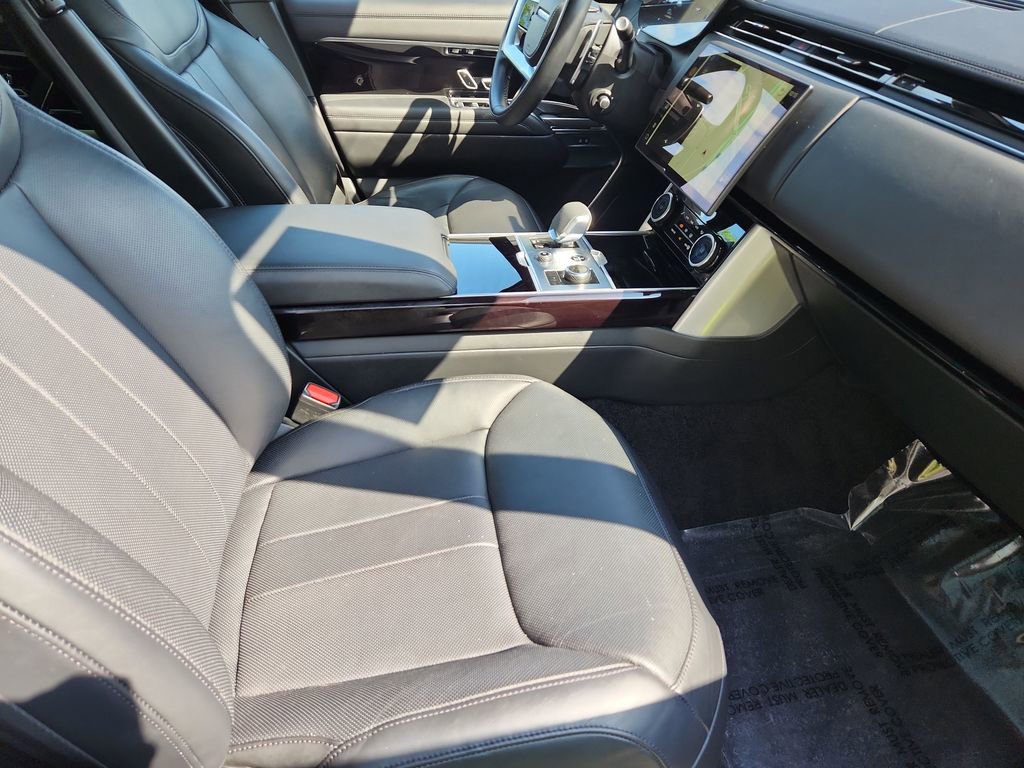 Used 2023 Land Rover Range Rover SE image 3