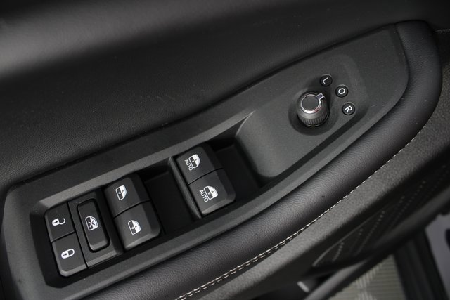 New 2025 Jeep Grand Cherokee L Altitude image 15