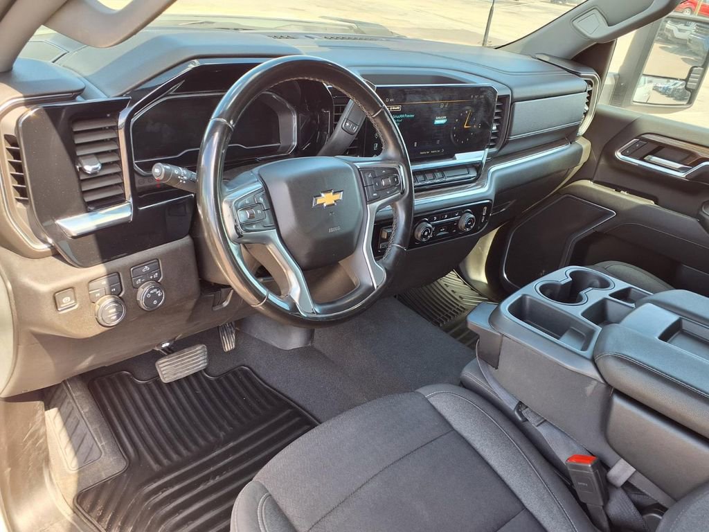 Used 2024 Chevrolet Silverado 2500 LT AWD/4WD image 22