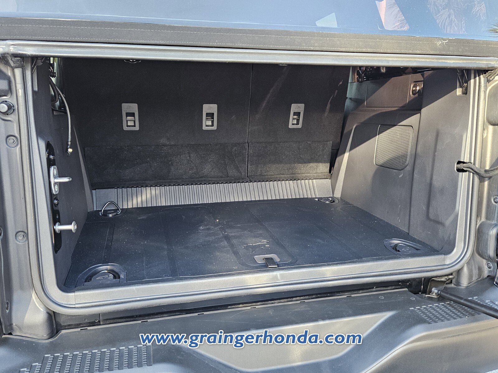 Used 2024 Ford Bronco Badlands image 13