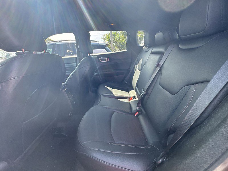 Used 2024 Jeep Compass Limited image 16