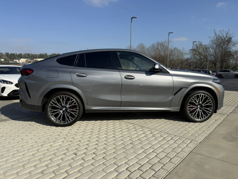 Certified 2024 BMW X6 xDrive40i w/ M Sport Professional Package image 7