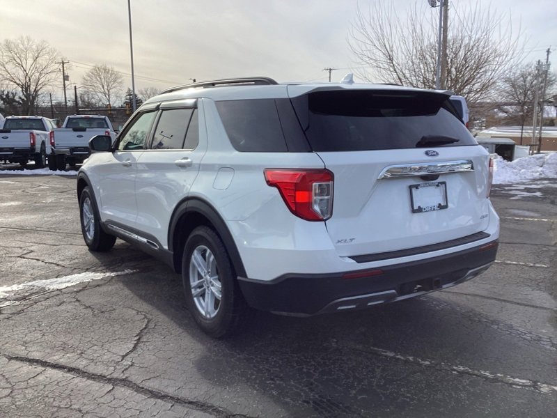 Used 2021 Ford Explorer XLT w/ Equipment Group 202A image 5