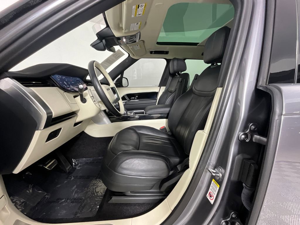 Certified 2023 Land Rover Range Rover SE AWD/4WD image 16