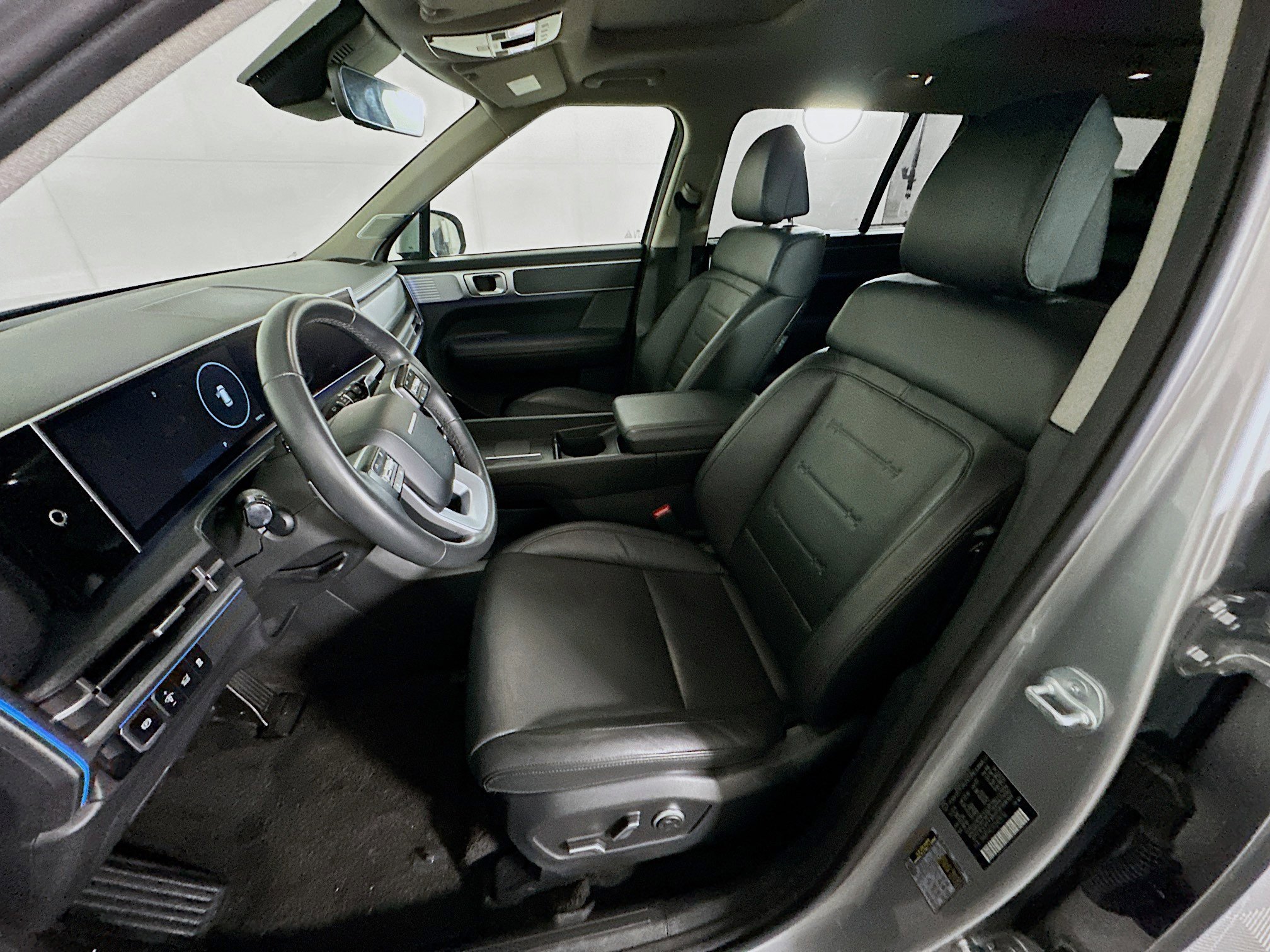 Used 2025 Hyundai Santa Fe Limited image 13