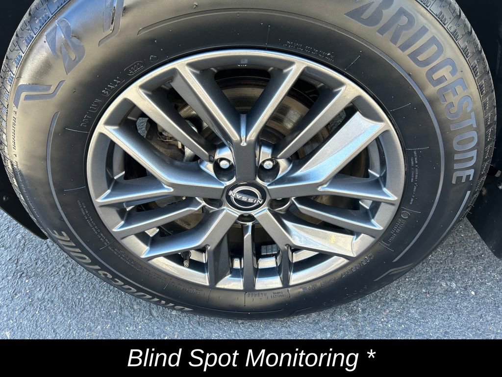 Used 2023 Nissan Rogue S image 10