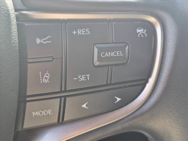 Used 2022 Lexus UX 200 w/ Accessory Package (Z2) FWD image 11