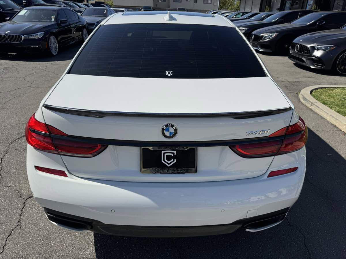 Used 2018 BMW 740i image 5