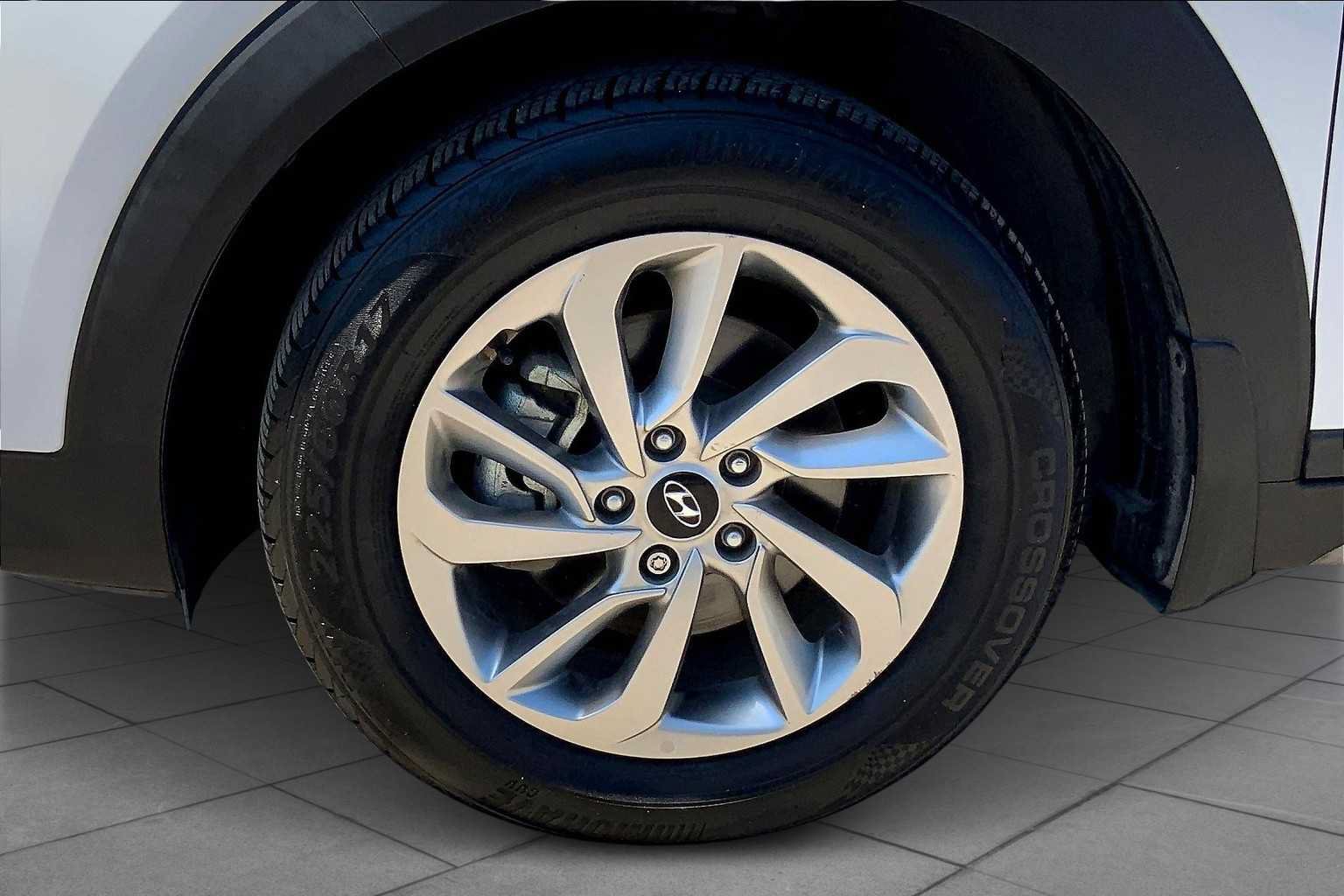 Used 2017 Hyundai Tucson SE w/ SE Popular Package 02 FWD image 10