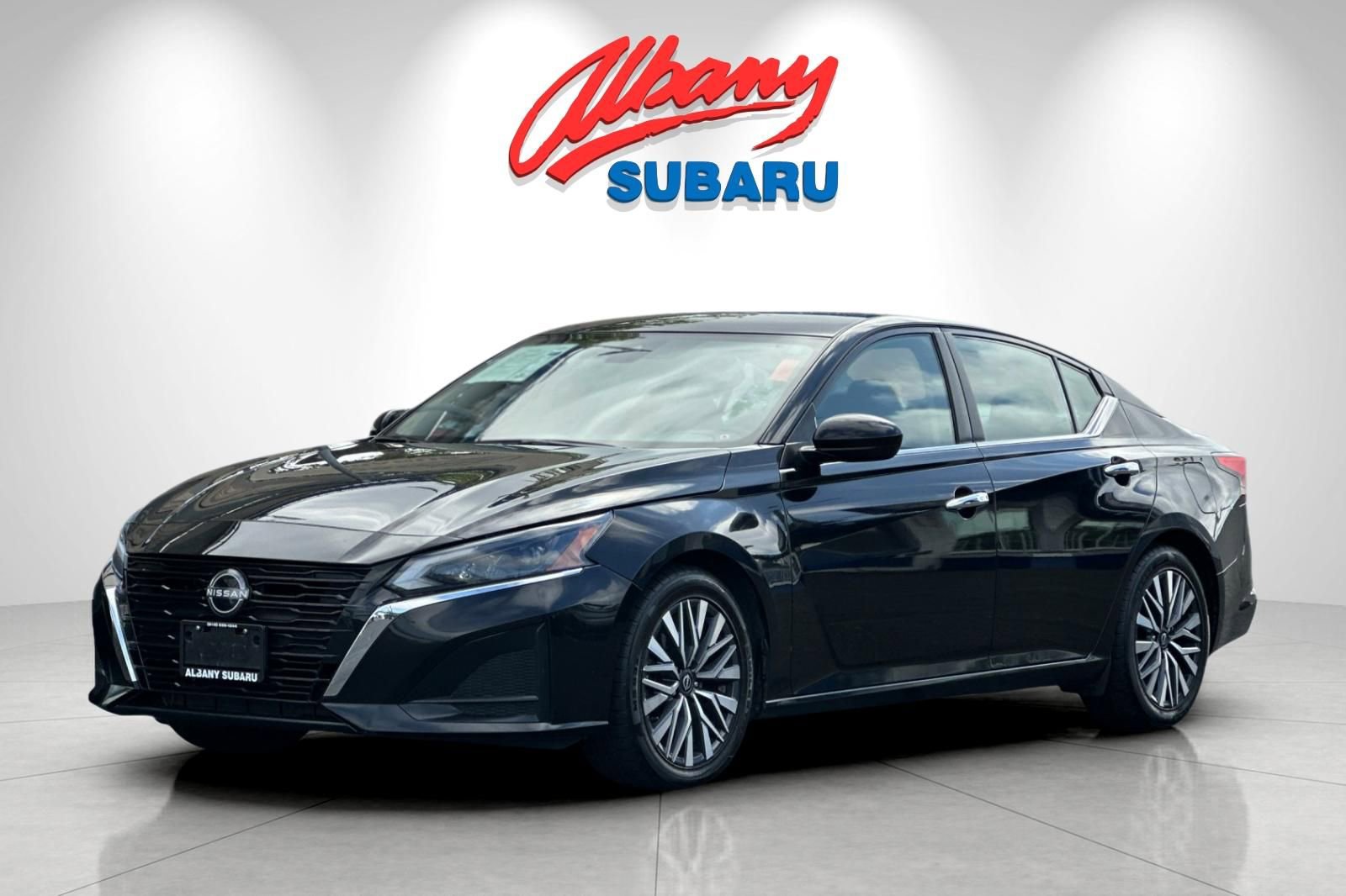 Used 2023 Nissan Altima 2.5 SV FWD image 9
