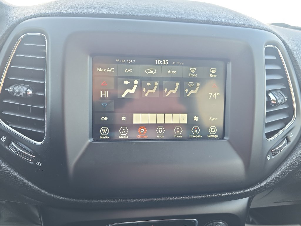 Used 2019 Jeep Compass Latitude w/ Safety & Security Group image 27