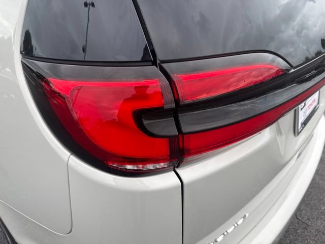 Used 2021 Chrysler Pacifica Pinnacle AWD/4WD image 10