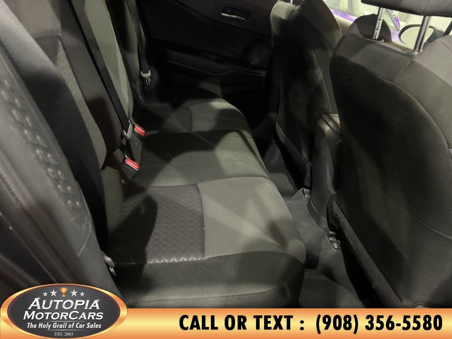 Used 2022 Toyota C-HR XLE FWD image 14