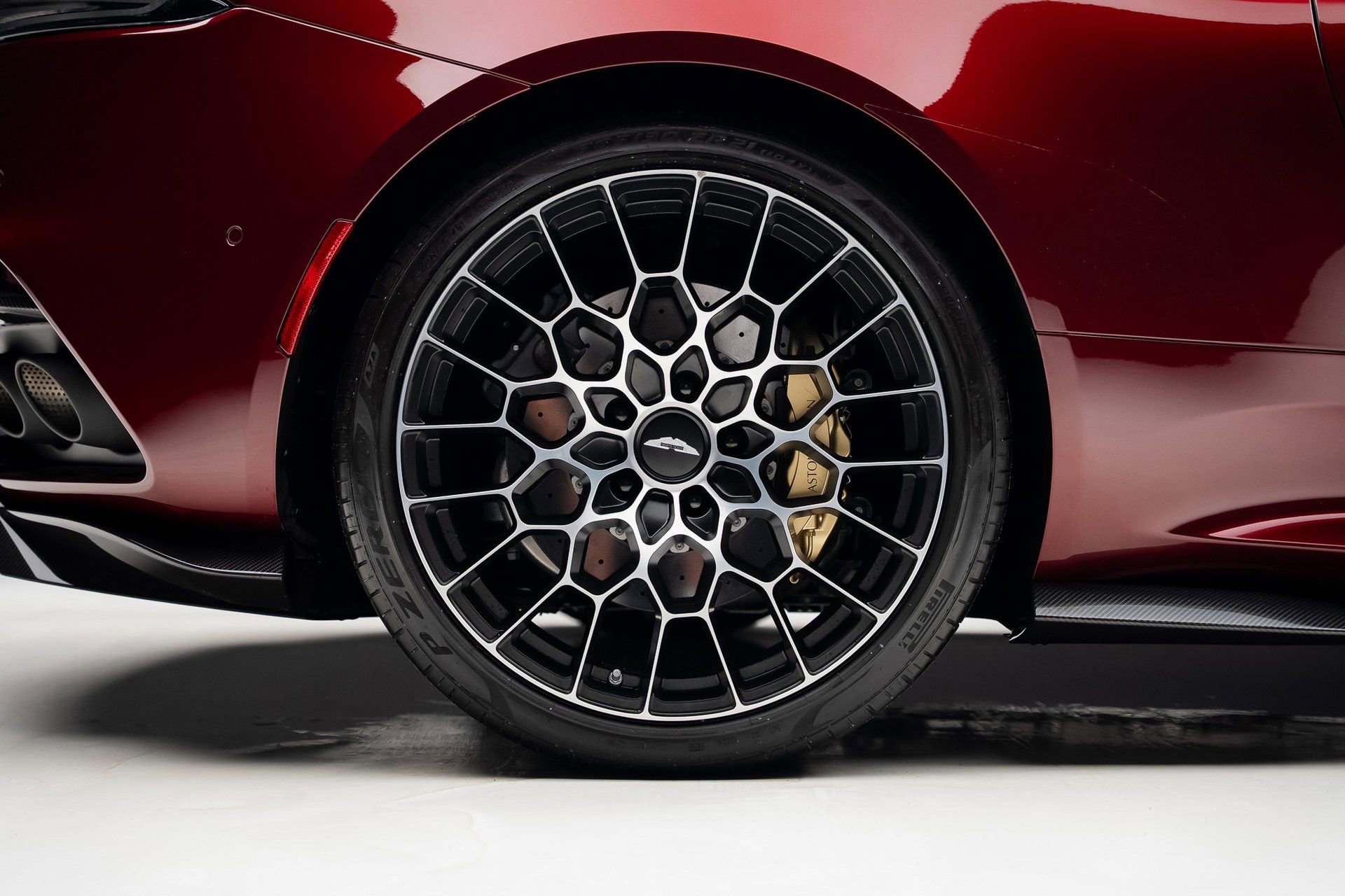 Used 2023 Aston Martin DBS Coupe RWD image 43