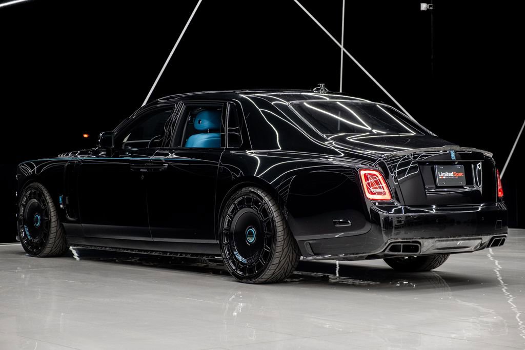 Used 2023 Rolls-Royce Phantom Sedan image 14